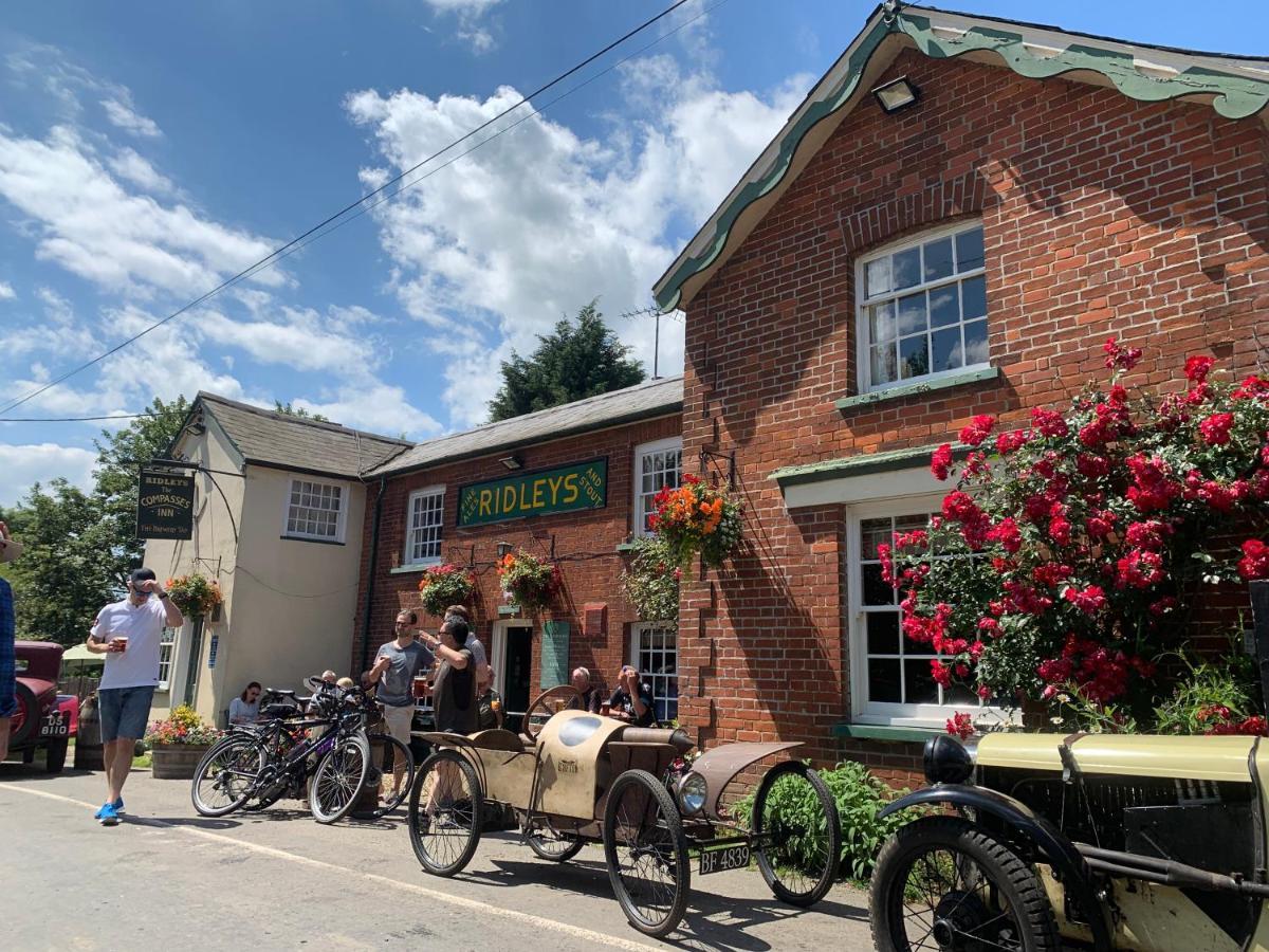 The Compasses Hotel Chelmsford Exterior foto